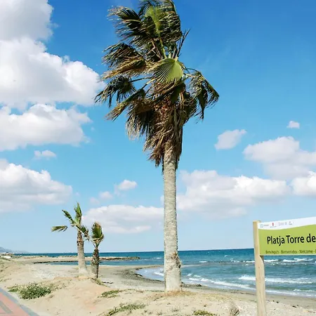 2 Bedroom Awesome In Torre La Sal *