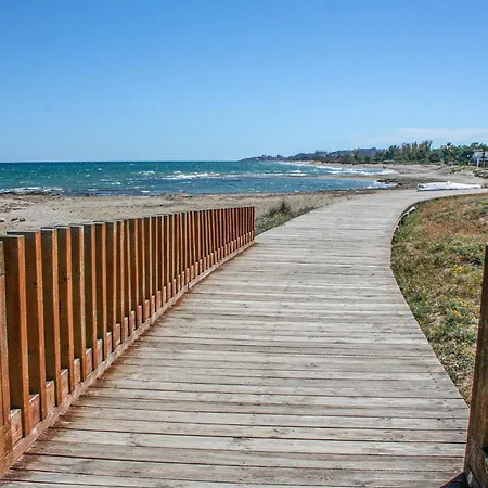 2 Bedroom Awesome In Torre La Sal Apartment